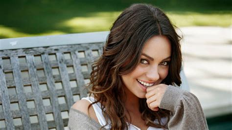 mila kunis bra size|Mila Kunis Body Measurements Weight Height Bra。